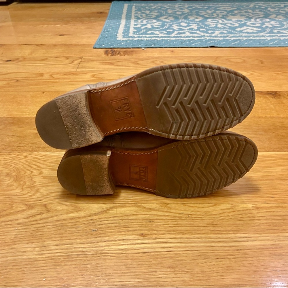 Frye Beige Ankle Booties with Zippers, 11 B - Picture 4 of 8